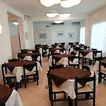 Gran San Bernardo - - Fronte Mare Con Cucina 리치오네