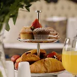 호텔 Gran San Bernardo - - Fronte Mare Con Cucina 3*