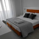 Gran San Bernardo - - Fronte Mare Con Cucina 3* 리치오네