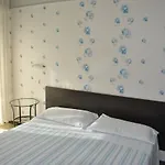 Gran San Bernardo - - Fronte Mare Con Cucina 3*