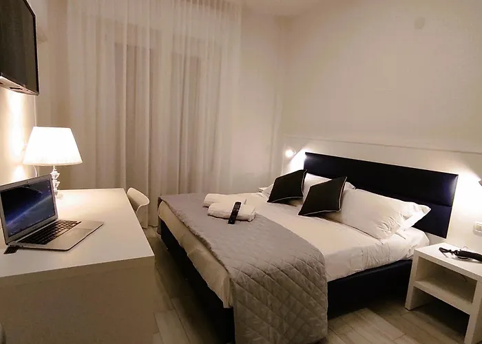 מלון Gran San Bernardo - - Fronte Mare Con Cucina ריצ'יונה