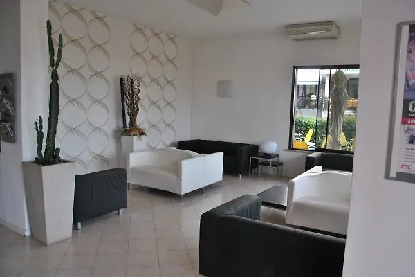 Gran San Bernardo - - Fronte Mare Con Cucina Отель Риччоне