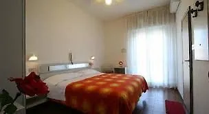 Gran San Bernardo - - Fronte Mare Con Cucina ריצ'יונה