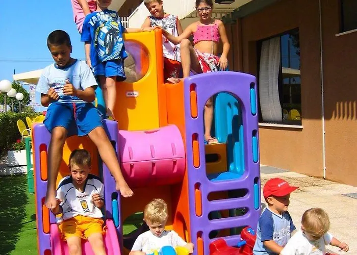 Hotel Gran San Bernardo - - Fronte Mare Con Cucina Riccione