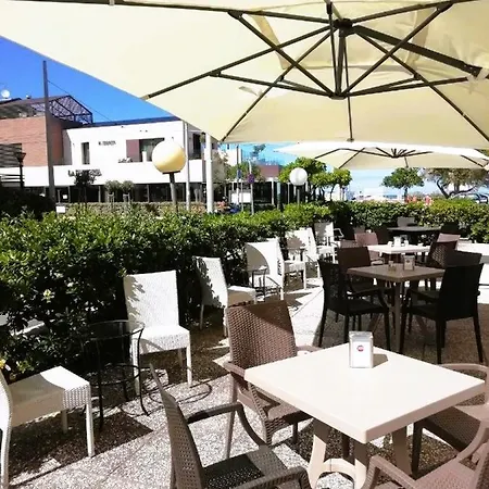ホテル Gran San Bernardo - - Fronte Mare Con Cucina リッチョーネ