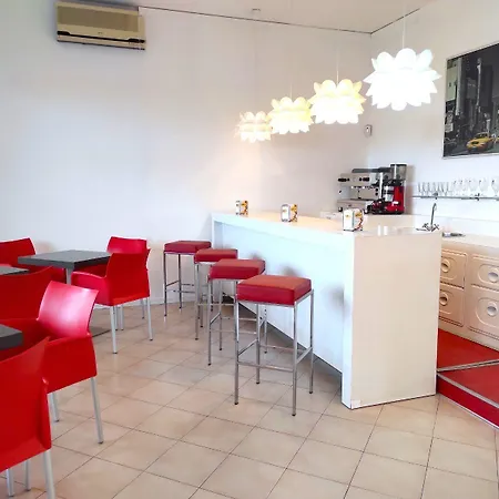 Gran San Bernardo - - Fronte Mare Con Ristorante Hotel Riccione