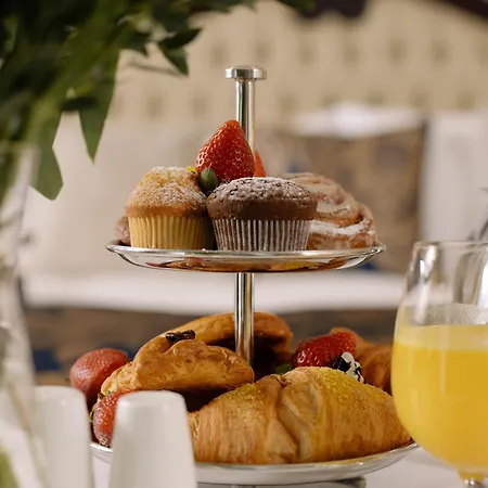 Hotel Gran San Bernardo - - Fronte Mare Con Cucina 3*