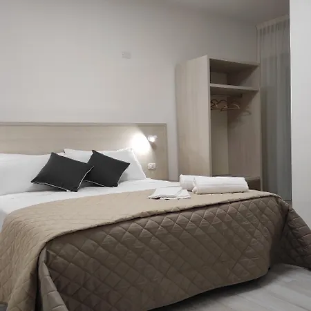 Hotel Gran San Bernardo - - Fronte Mare Con Cucina 3*