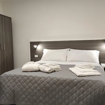 Gran San Bernardo - - Fronte Mare Con Cucina Hotel