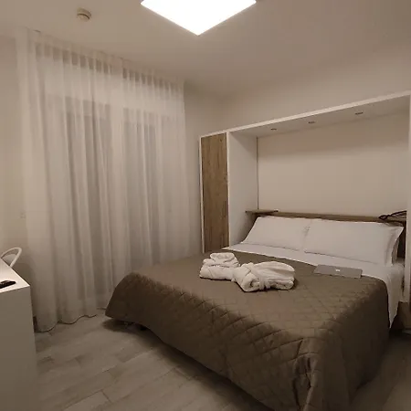 Gran San Bernardo - - Fronte Mare Con Ristorante 3* Riccione
