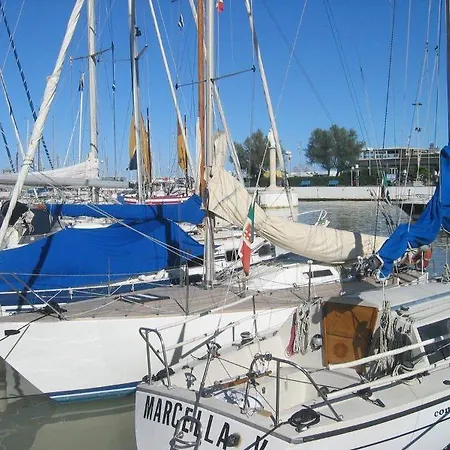 Gran San Bernardo - - Fronte Mare Con Cucina 3* Риччоне