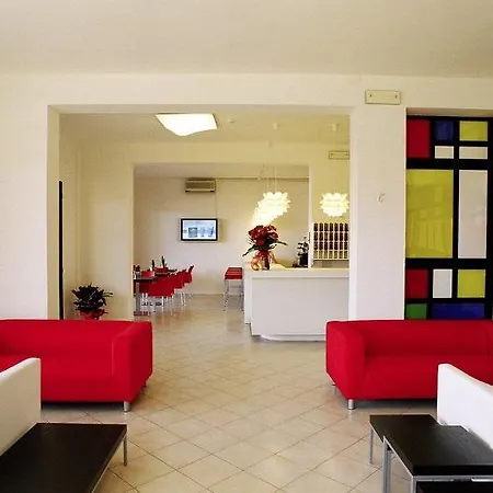 Hotel Gran San Bernardo - - Fronte Mare Con Cucina 3*