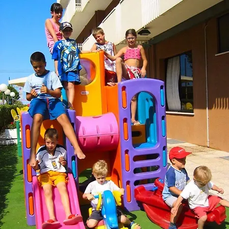 Hotel Gran San Bernardo - - Fronte Mare Con Ristorante Riccione