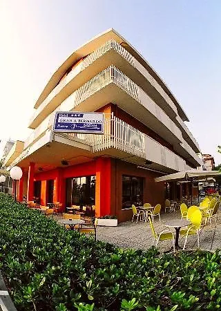 호텔 Gran San Bernardo - - Fronte Mare Con Ristorante