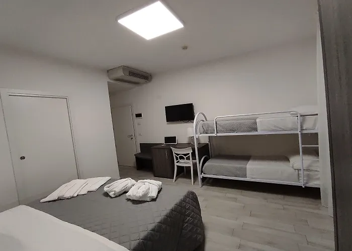 Gran San Bernardo - - Fronte Mare Con Cucina Hotell 3*