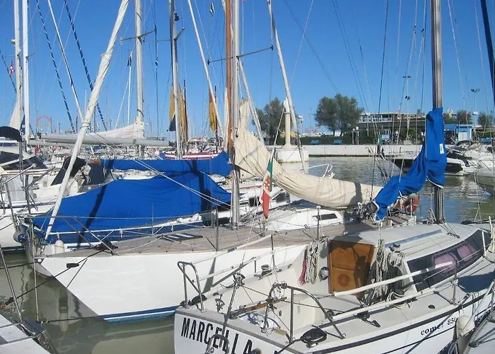 Gran San Bernardo - - Fronte Mare Con Cucina 3* Риччоне